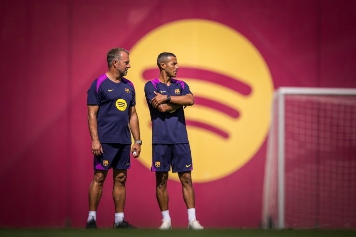 关于巴萨中场协作紧密，团队配合默契的信息