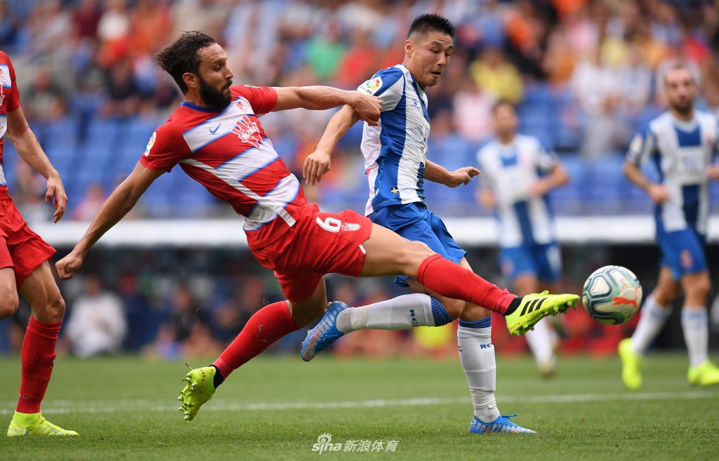 包含格拉纳达客场逆袭，迎来连胜良机的词条