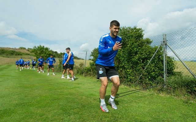 阿拉维斯队长训练中受伤,或将无缘下一场比赛的简单介绍 阿拉维斯队长训练中受伤,或将无缘下一场比赛的简单介绍