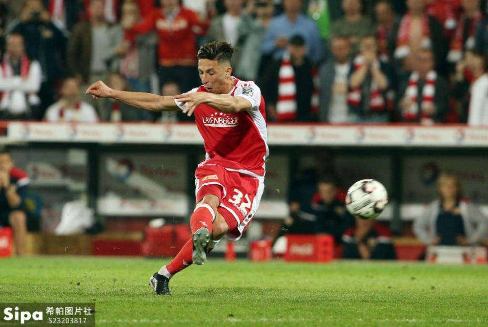 霍芬海姆后防稳固,成功守住胜利的简单介绍 霍芬海姆后防稳固,成功守住胜利的简单介绍