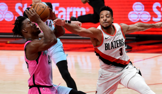 上海队鏖战浙江队，浓眉哥带队取胜